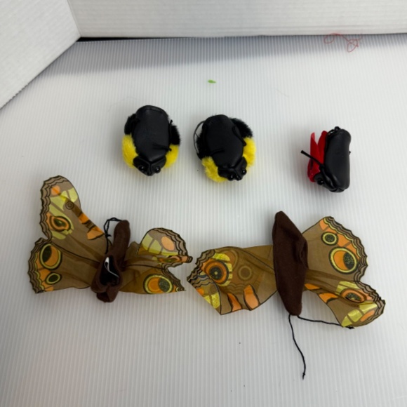 Folkmanis Vintage Finger Puppets Insects Lot of 5 Lady Bug Bee and Butterflies - Picture 2 of 4